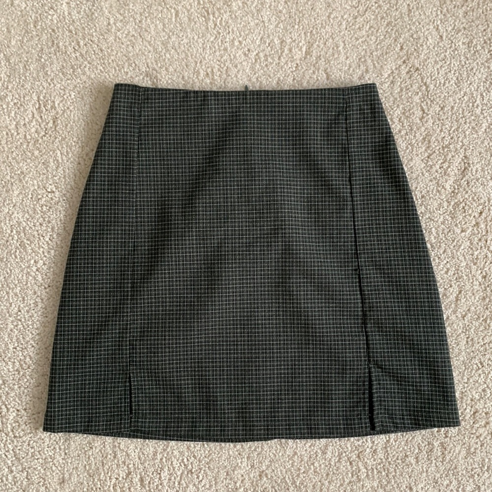 brandy melville - mini skirt